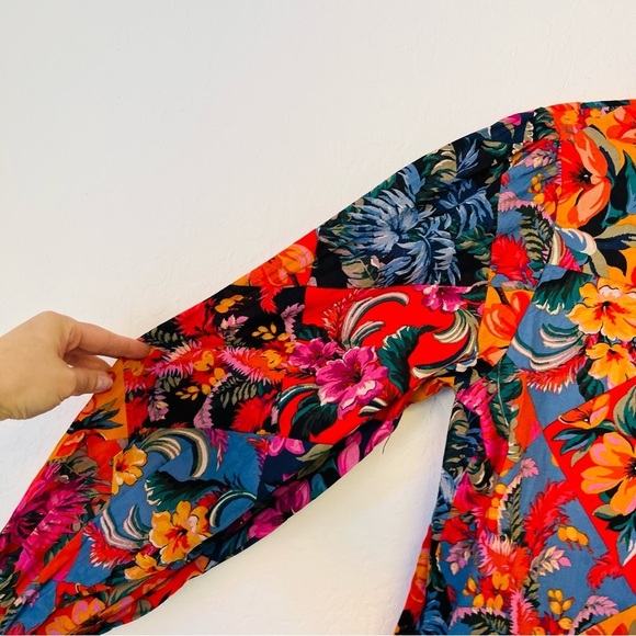 Olivaceous Flower Gorgeous Romper Small - Picture 8 of 9